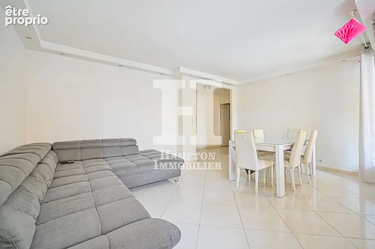 Exclusivité. Rue Manin / Buttes Chaumont. Appartement 4 pièces de 86.26m² - photo 3