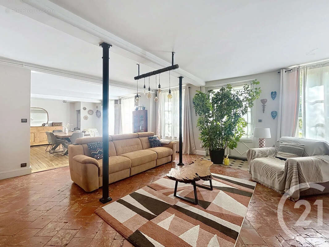 Maison à LA CHAUSSEE-SUR-MARNE