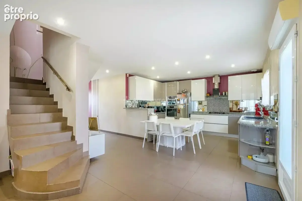 Vente Maison Villeurbanne(69100) 850 000ï¿œ - photo 5