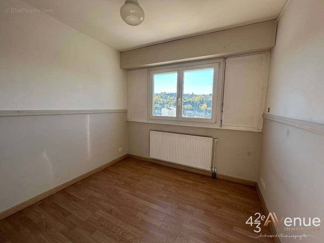 Appartement à SAINT-ETIENNE