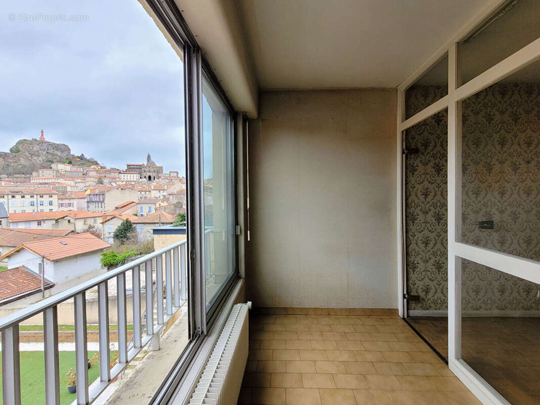 F4 avec balcon, ascenseur et parking privatif - photo 9