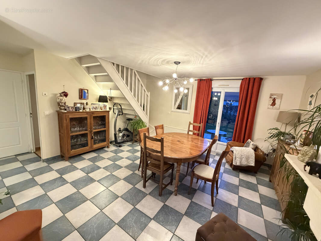 Maison à VOISCREVILLE