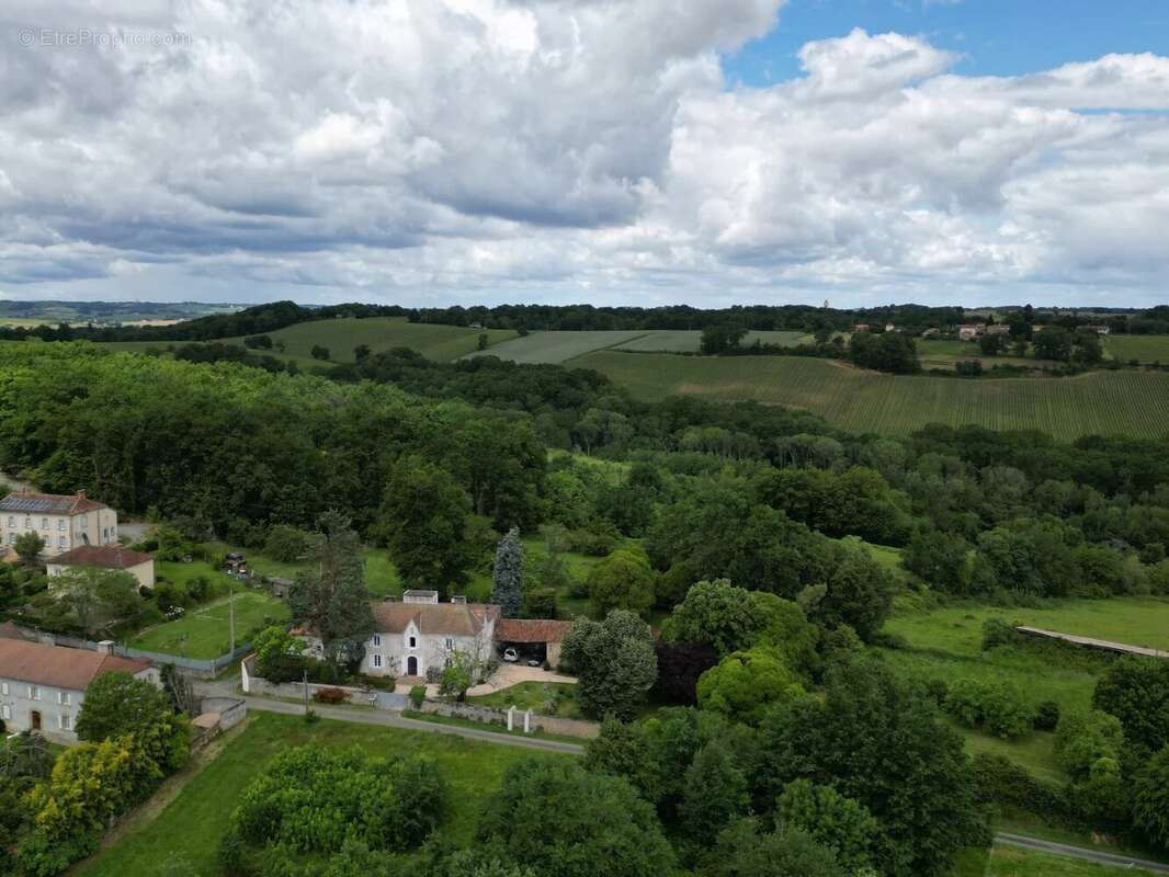 Maison à MADIRAN