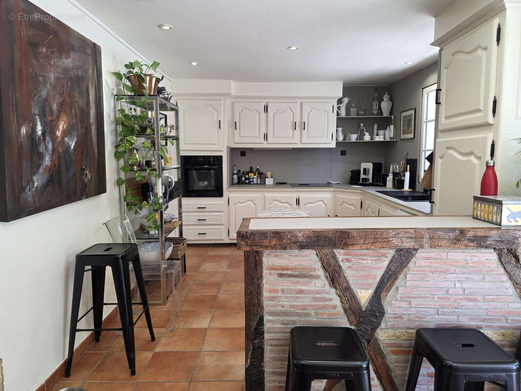 GERS—PROCHE CONDOM Maison en pierre rénovée avec vue exceptionnelle, piscine et garage - photo 5