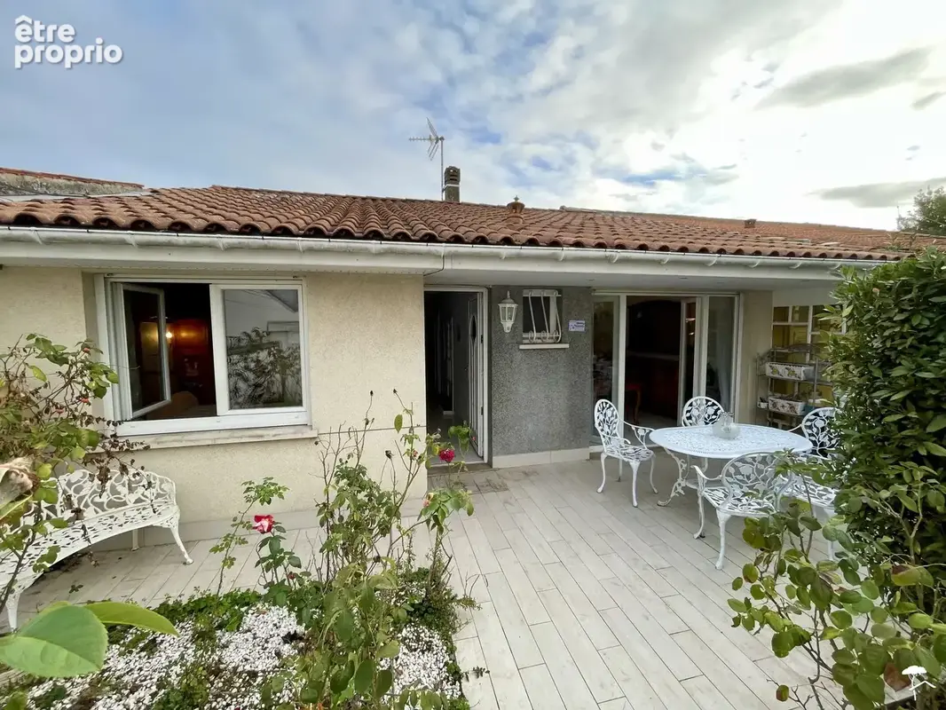 Maison 4 pièces 84 m² à vendre à Bordeaux (33000) - photo 1