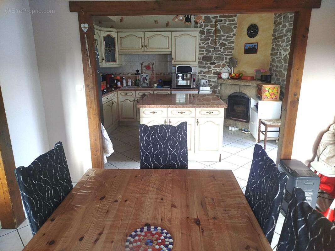 Maison à COLLINEE