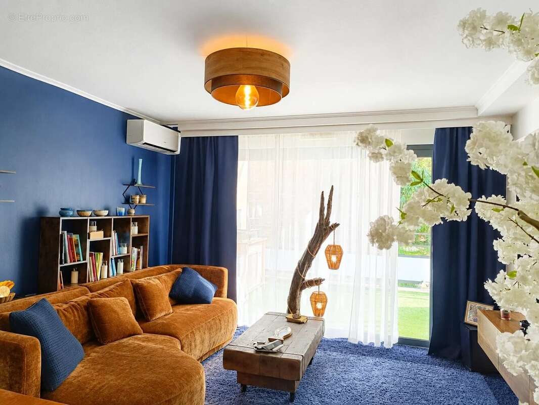 Appartement à COGOLIN