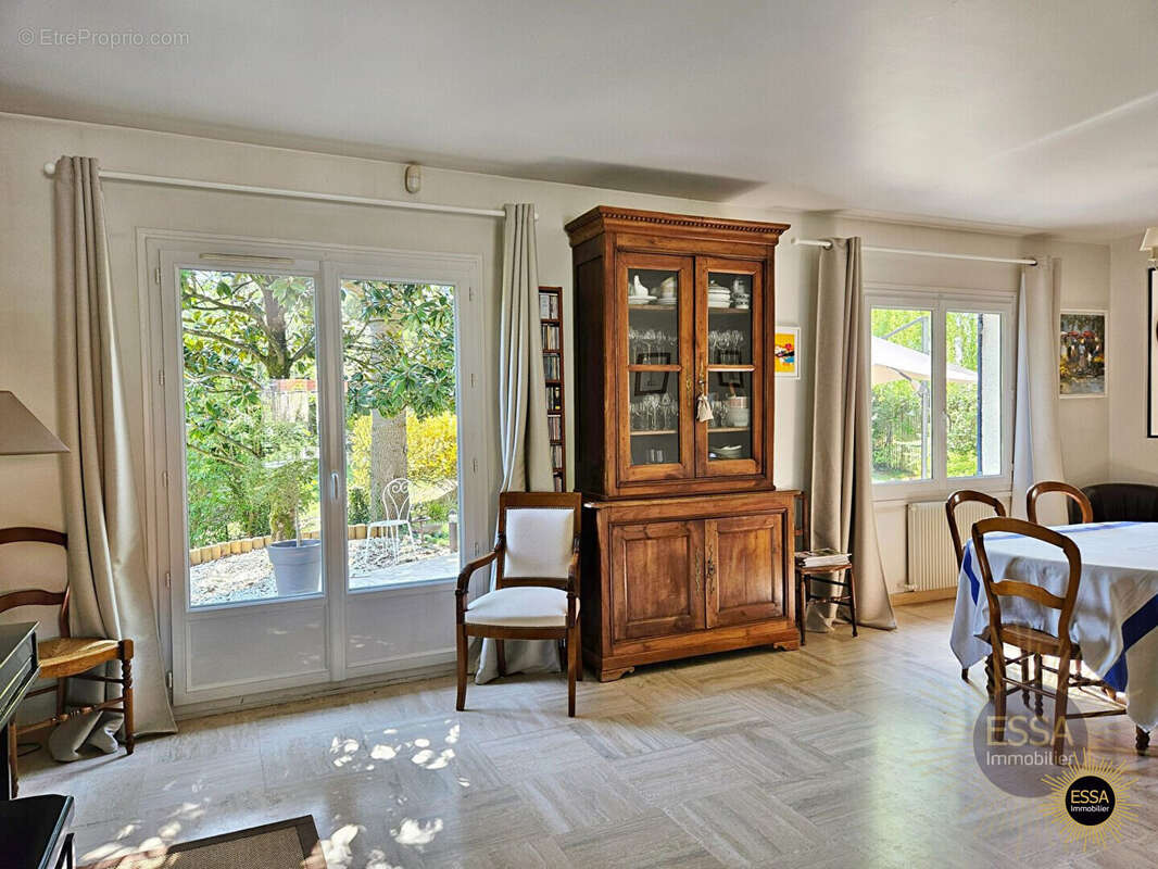 Maison à NOISY-LE-ROI