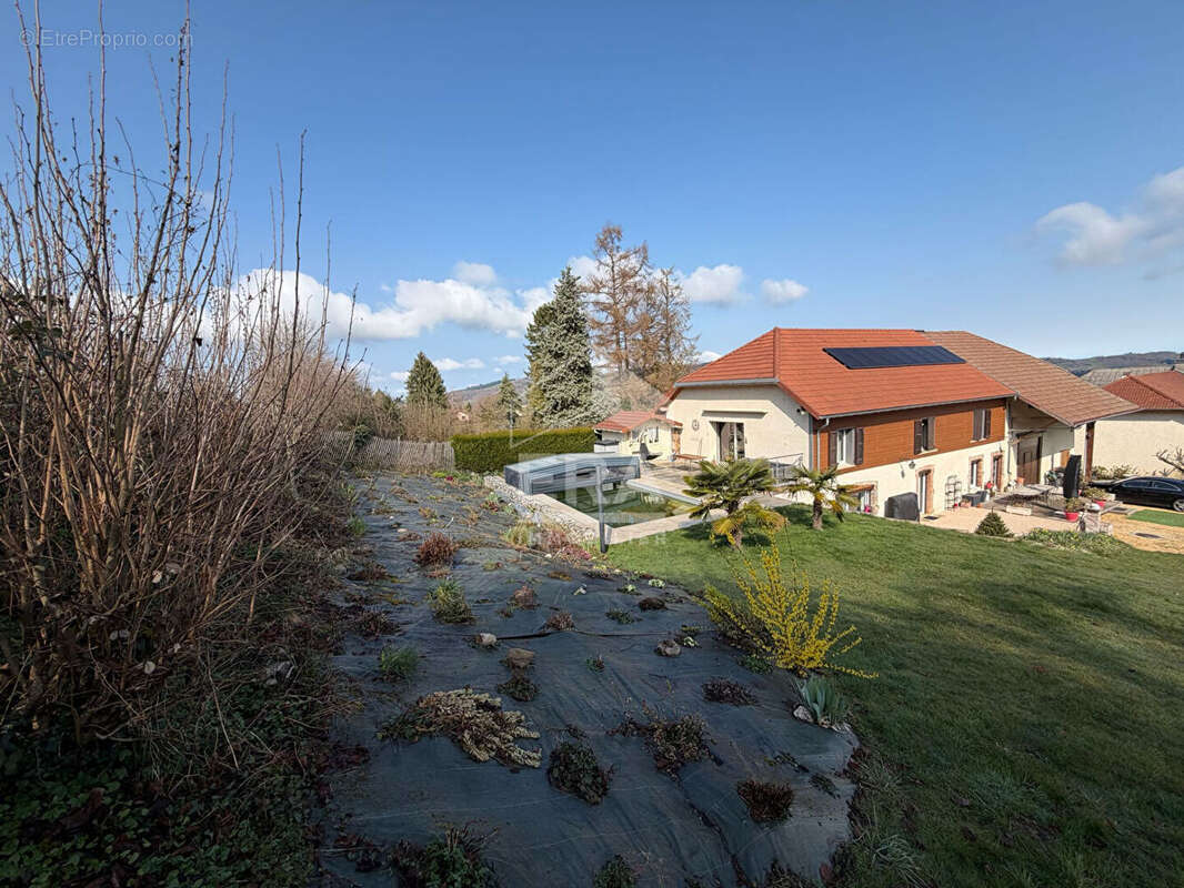 Maison à CHARAVINES