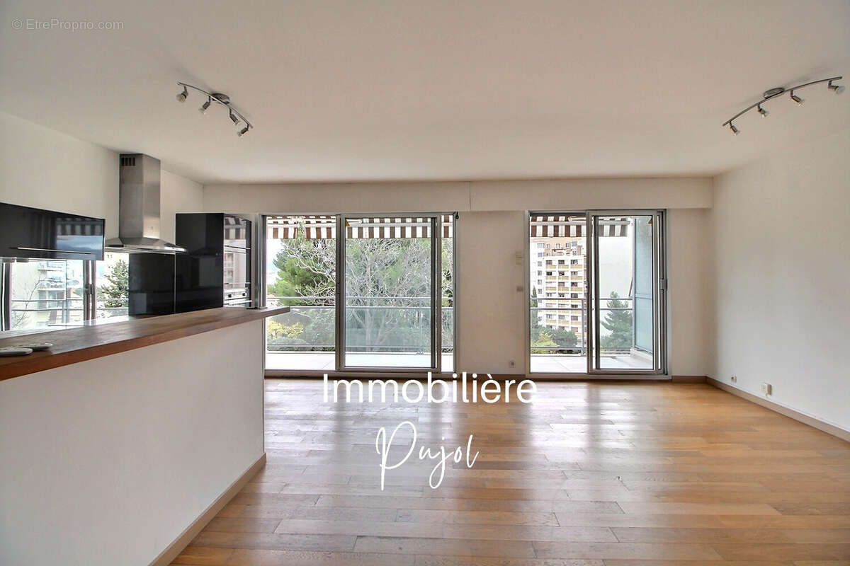 Appartement à MARSEILLE-6E