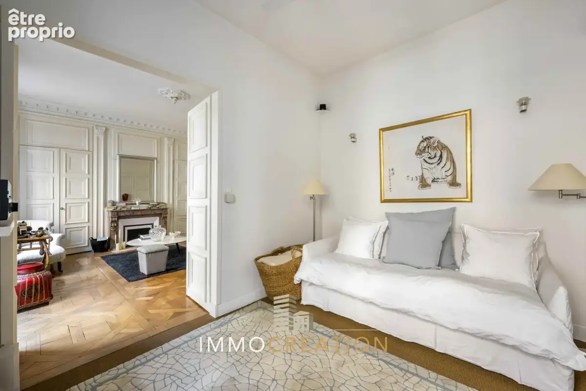 CŒUR AINAY   Prestigieux et chaleureux appartement de 5 pièces à vendre LYON 2 - photo 5