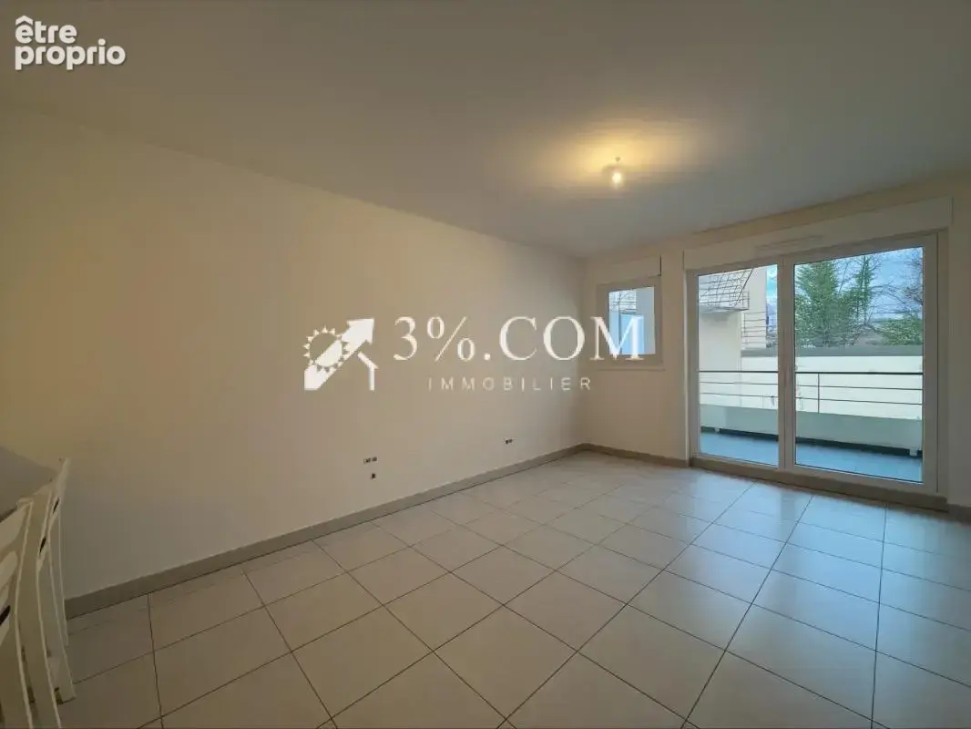 3%COM Beau F3 avec terrasse et 2 garages - photo 5