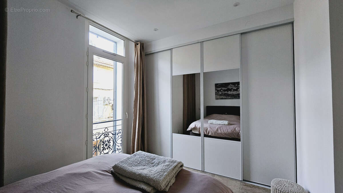 Appartement à SAINT-CYR-SUR-MER