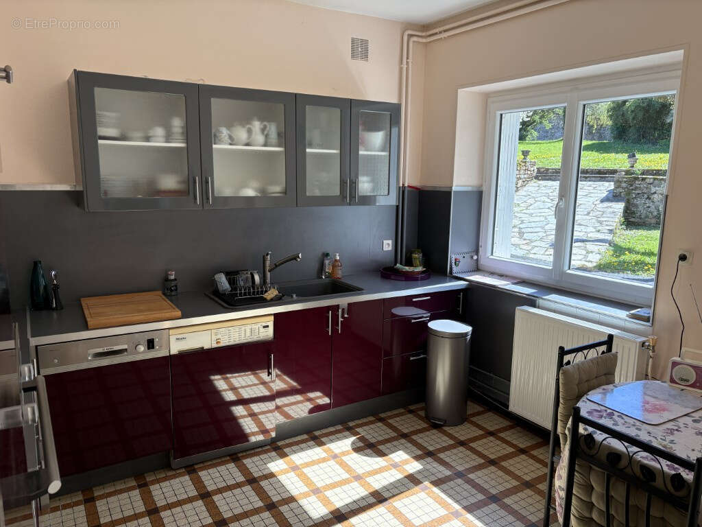 Maison à ARNAC-POMPADOUR