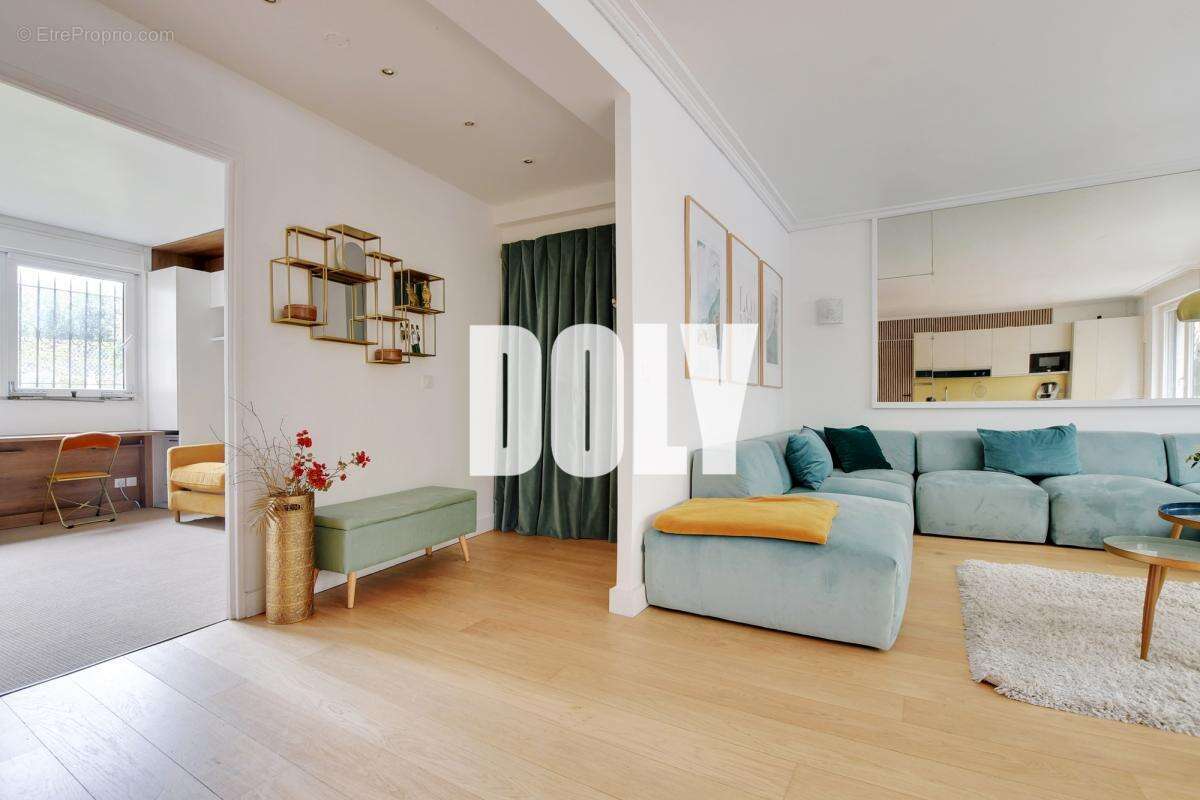 Appartement à NEUILLY-SUR-SEINE