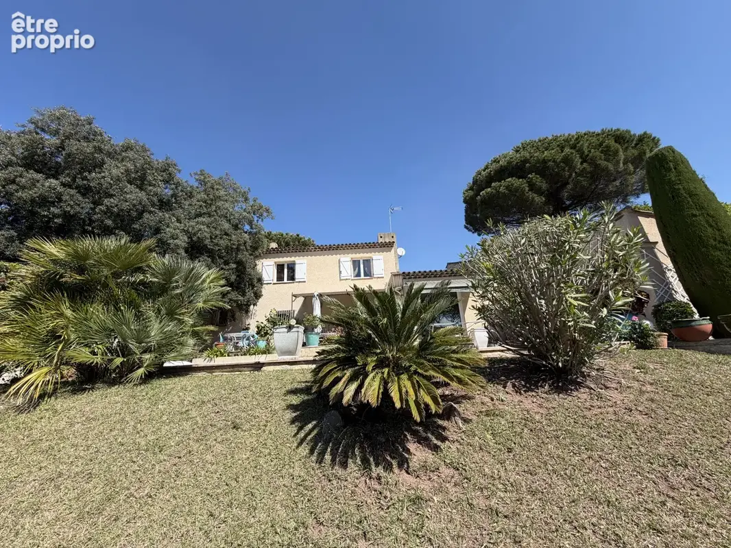 Puget-sur-Argens -Villa avec piscine et T3 indépendant   180 m2 au total - photo 7
