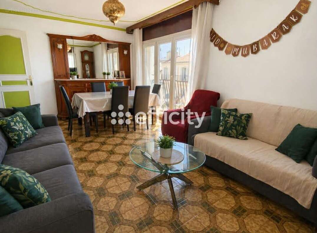 Appartement à MARSEILLE-3E