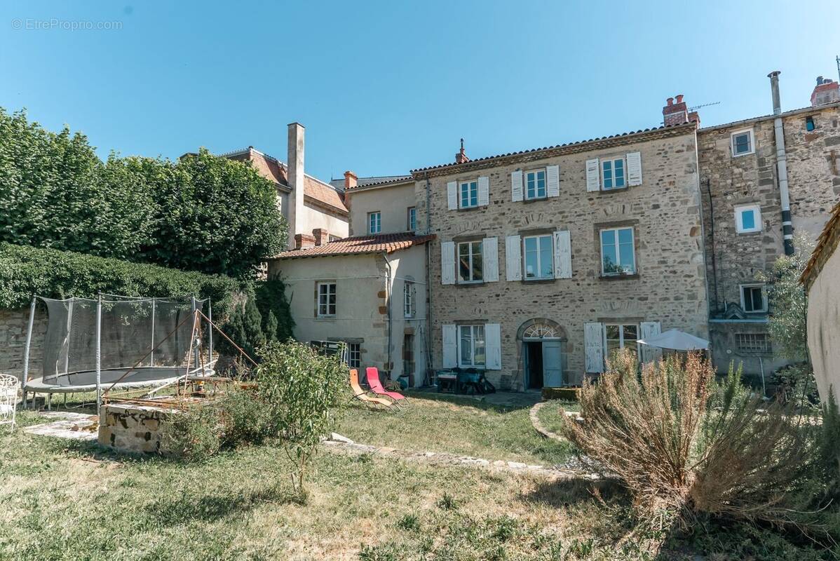 Maison à BILLOM