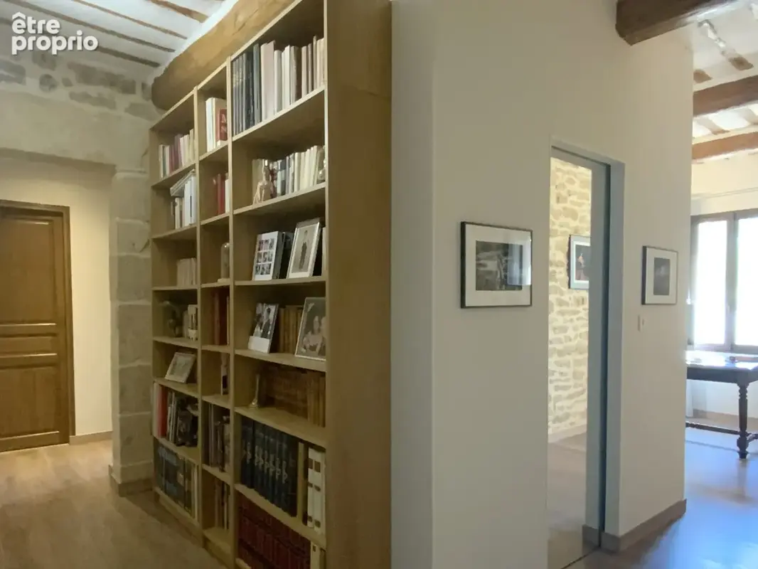Maison de charme en pierre  en plein coeur de village. - photo 18