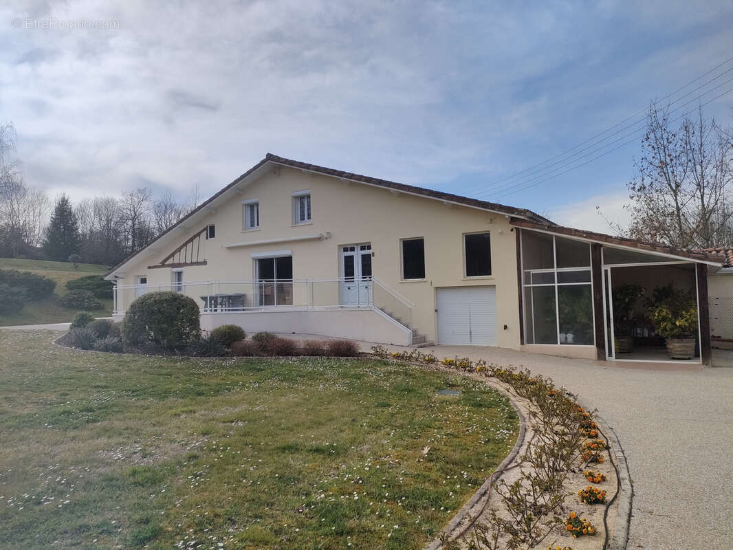 Maison à CAUPENNE-D&#039;ARMAGNAC