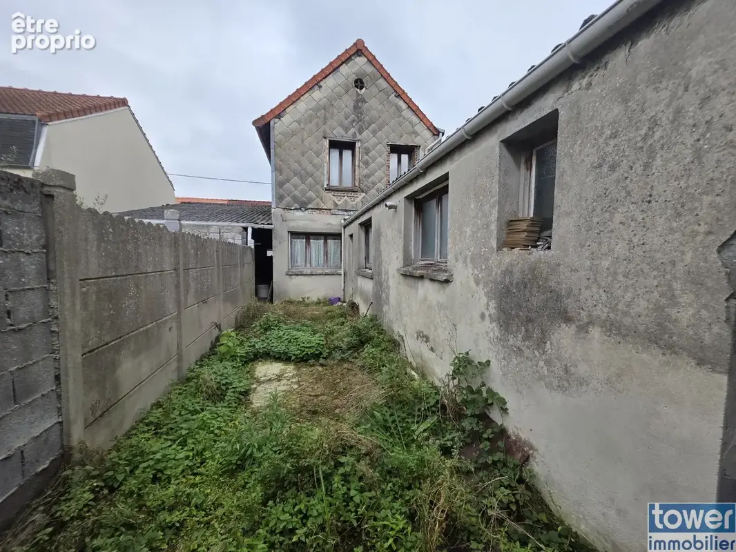 Maison à rénover de 97,8 m2 avec grand garage de 46 m2 et cour : un beau potentiel à saisir ! - photo 12