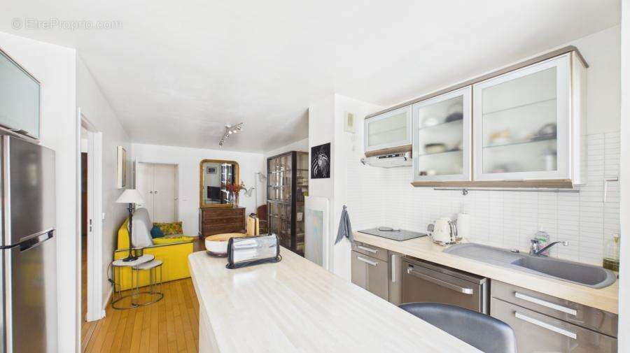 Appartement à PARIS-15E