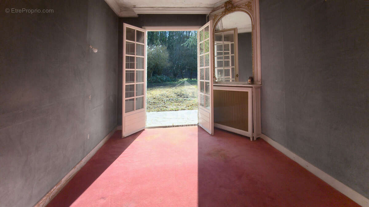Maison à POLIGNY