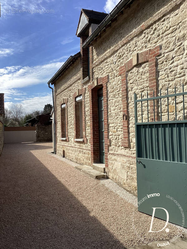 Maison à CIVIERES