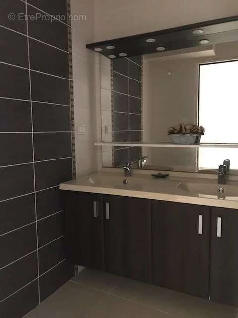 Appartement à SAINT-DENIS