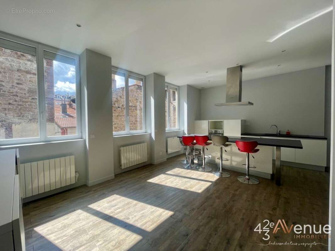 Appartement à SAINT-ETIENNE