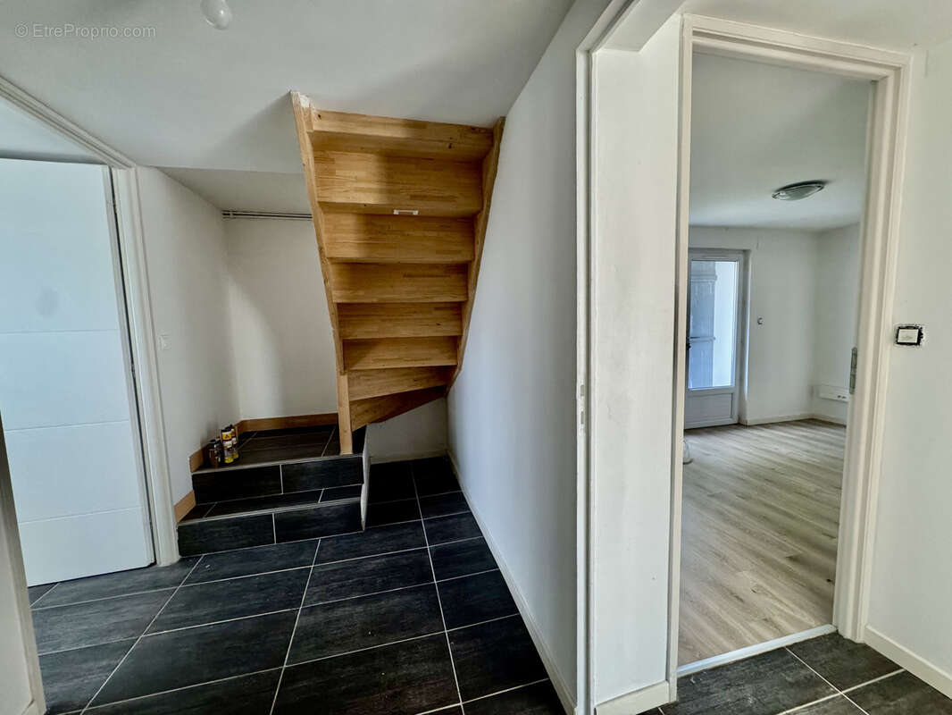 Maison à CHAMPCEVINEL