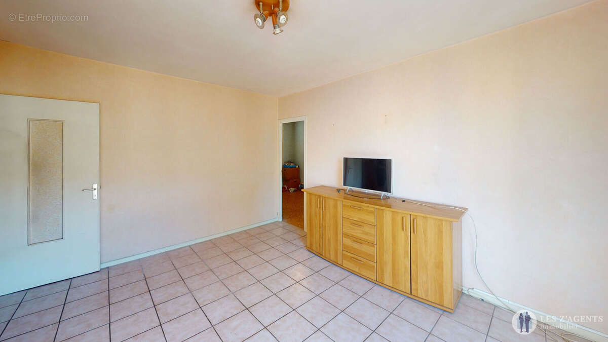 Appartement à SAINT-MARTIN-D'HERES