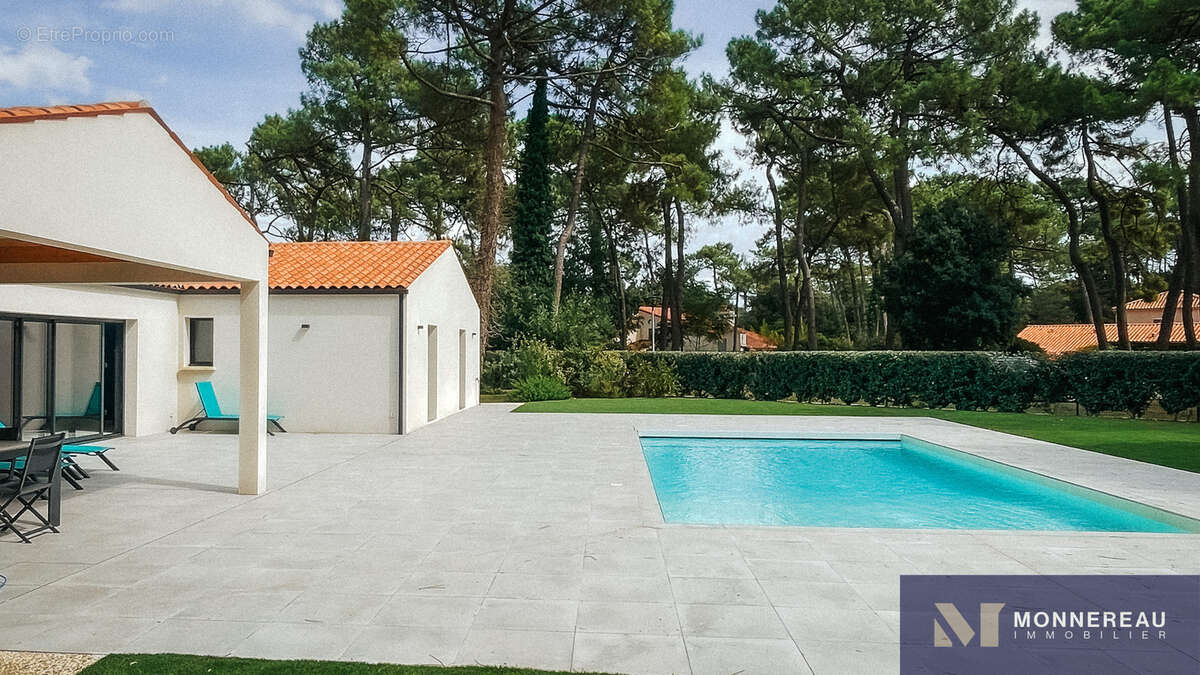Maison à LES MATHES