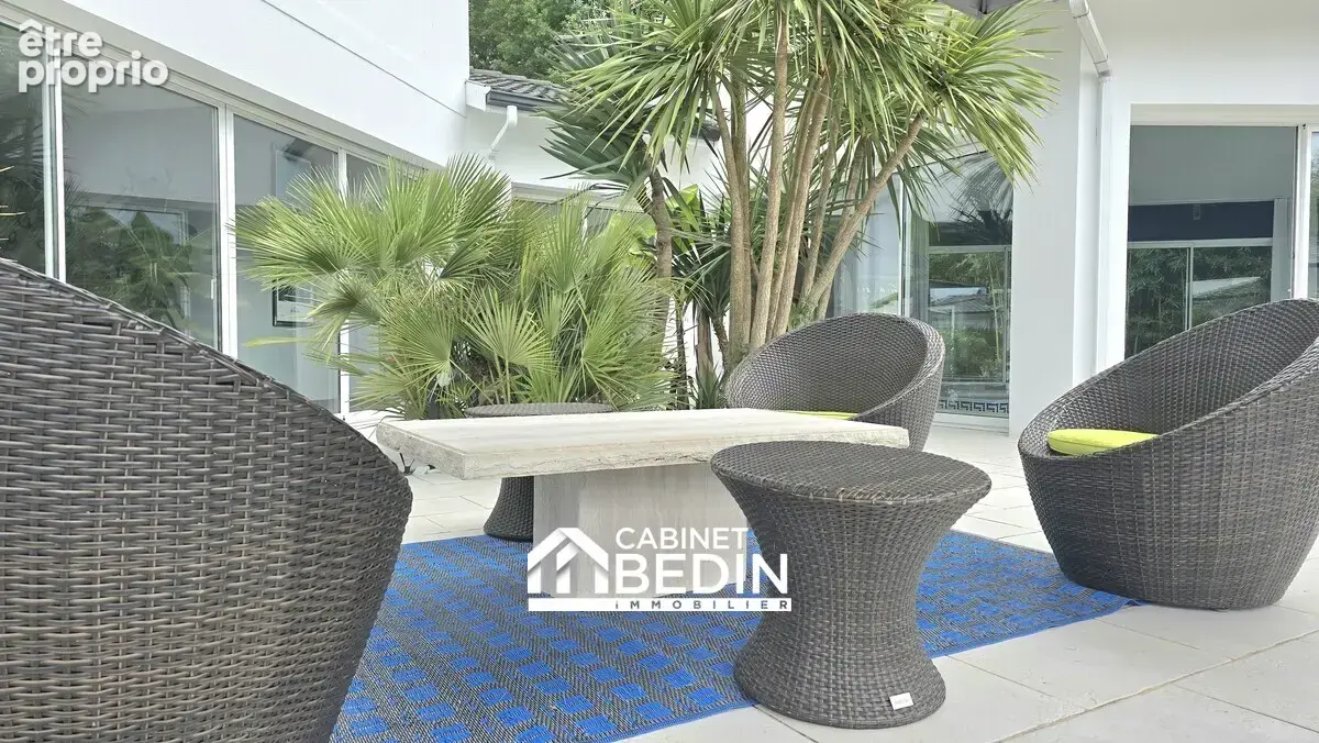 Maison 7 pièces 307 m² à vendre à Saint-Jean-D'illac (33127) - photo 5