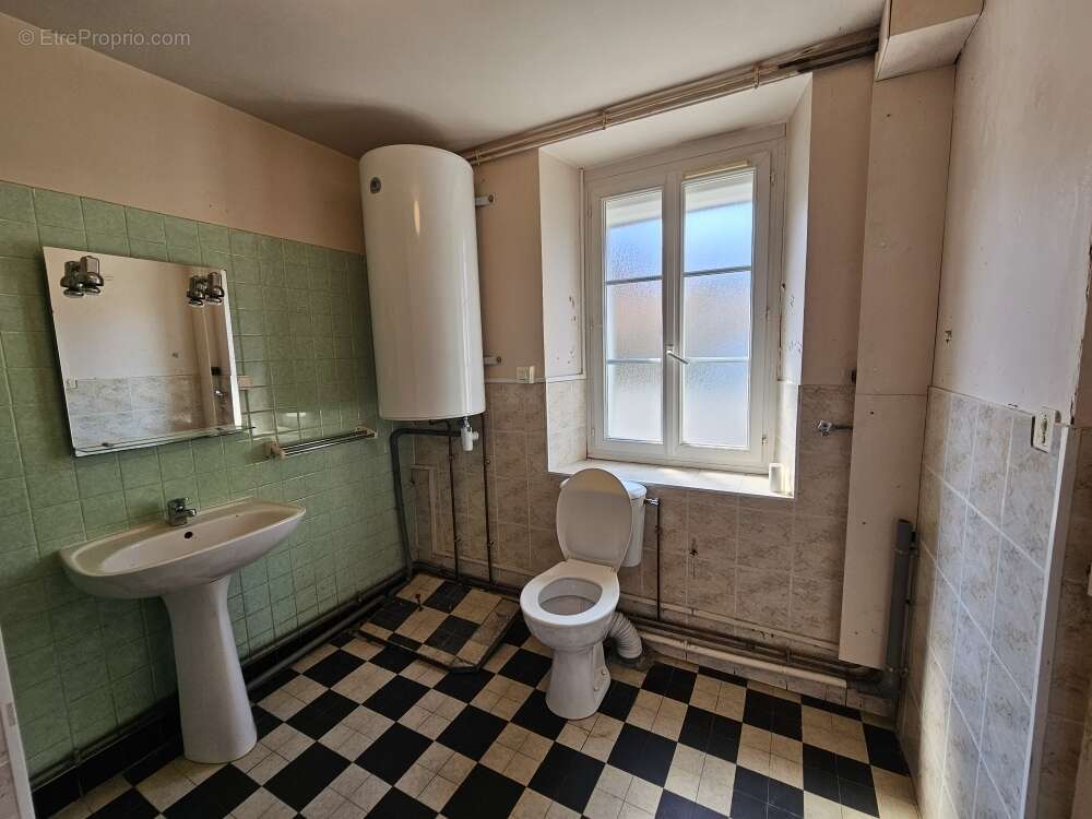 Appartement 108 m² à Saint-Pierre-De-Fursac  - photo 11