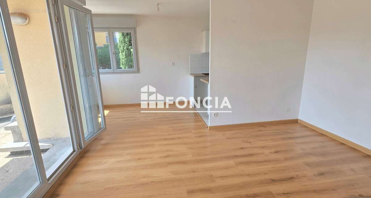 Lardennes - residence prisee - t2 - terrasse de 22 m2 - parking - cellier - piscine - photo 4