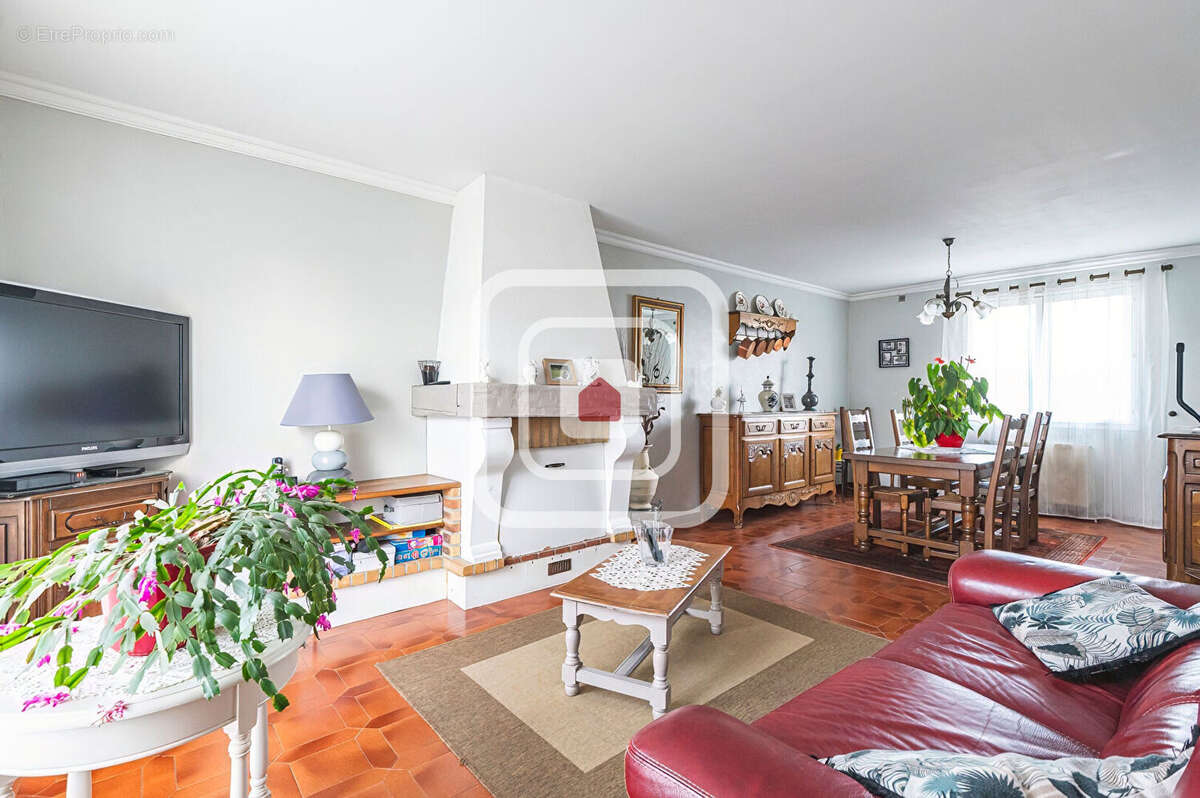 Maison à AUMENANCOURT