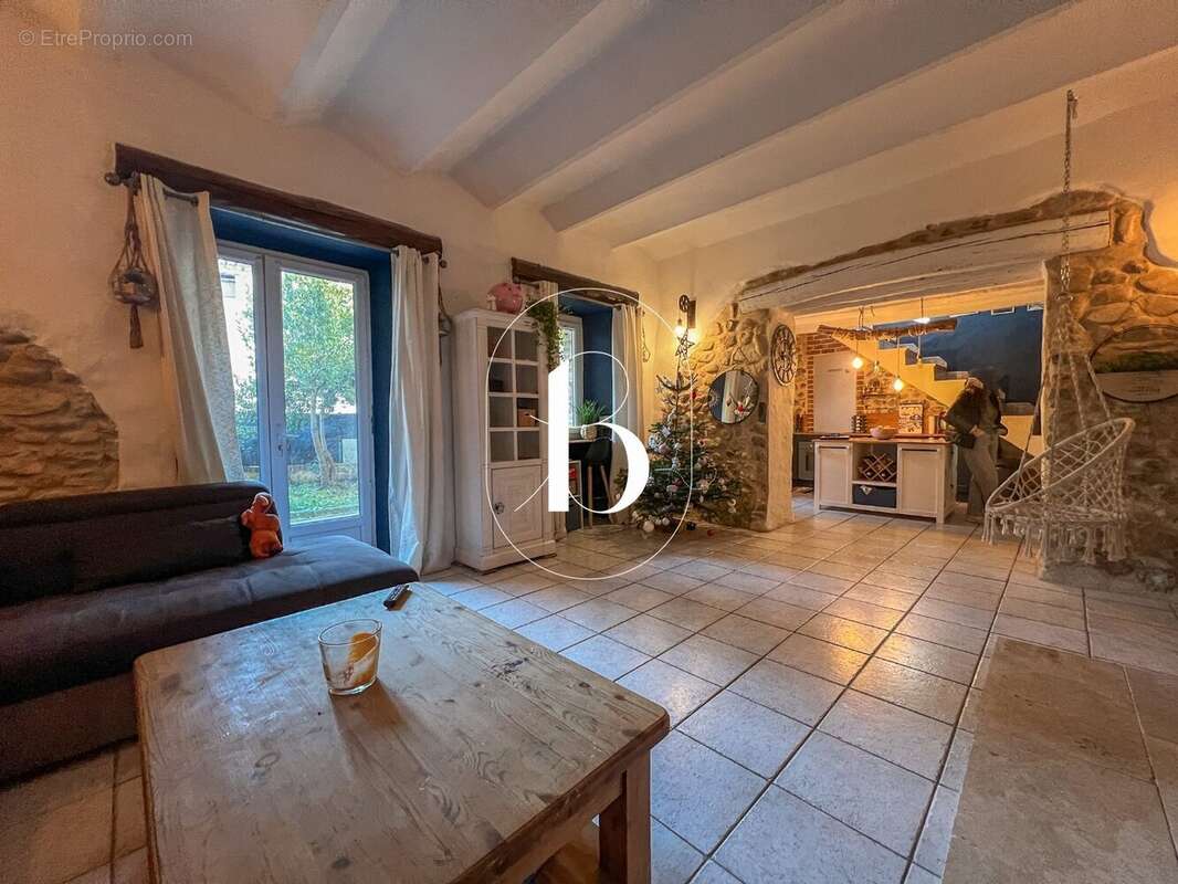 Maison à BARJAC