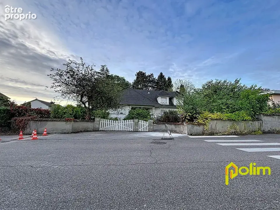 belle villa de 204 m2 à rénover totalement sur 1461 m2 - photo 8