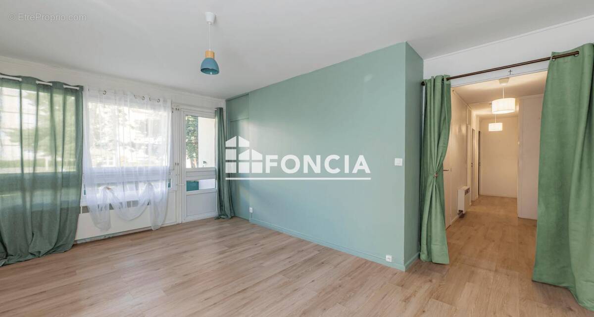 Appartement à OULLINS