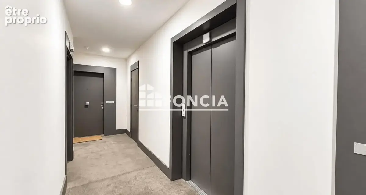 Lyon 2e – confluence  duplex en étages élevés avec loggia, garage et parking - photo 11