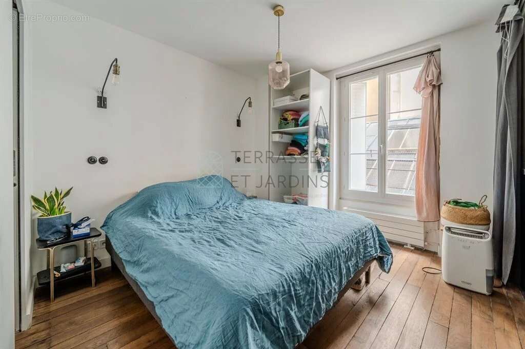 Appartement à PARIS-10E