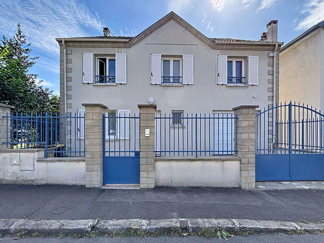 Maison à VITRY-SUR-SEINE
