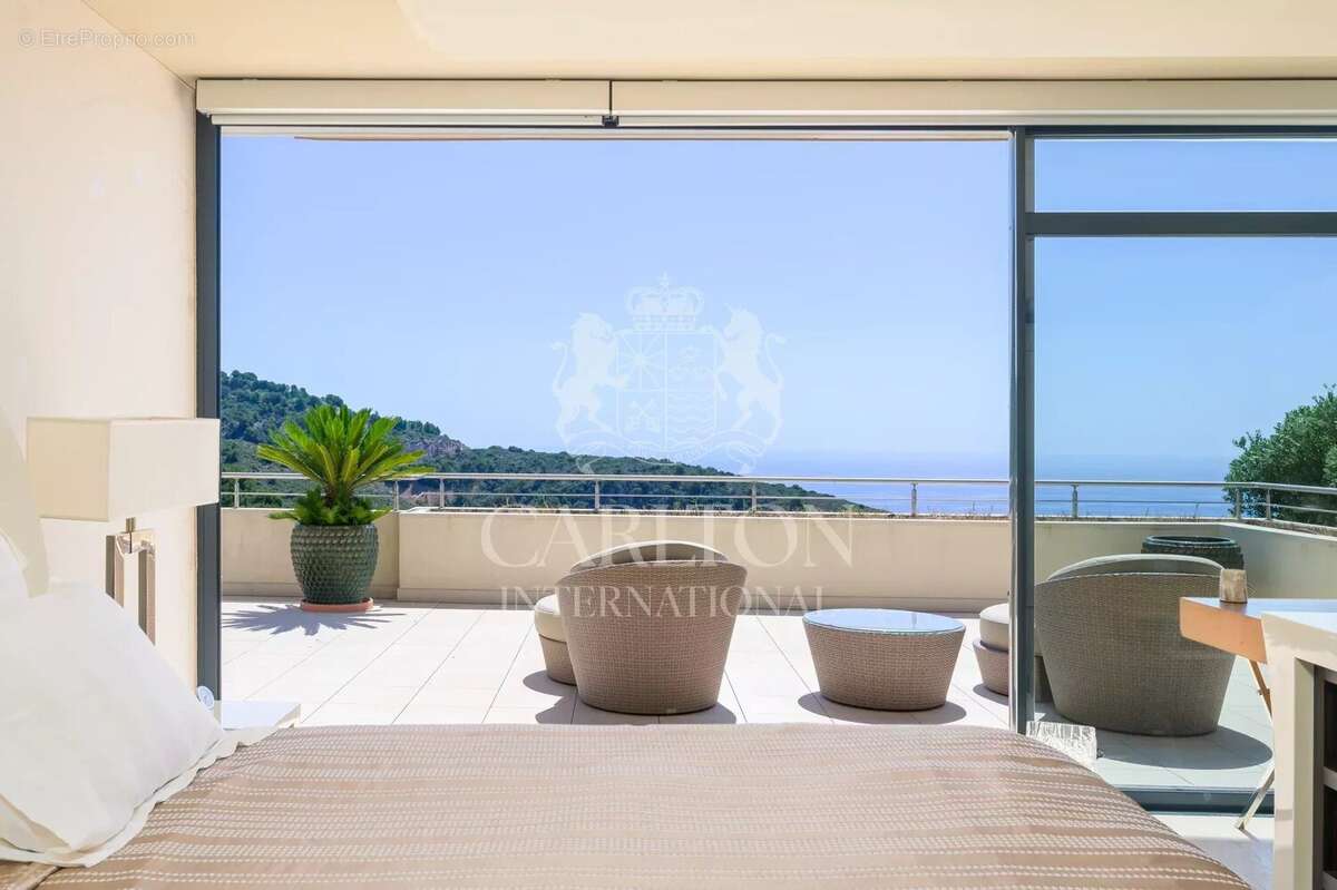 Maison à EZE