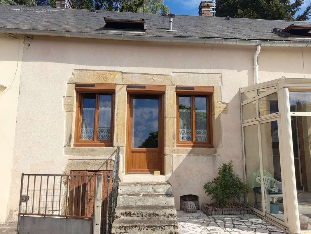 Maison à Cussy en Morvan  de 136 m2 - 8 pièces - diverses dépendances - terrain 1182 m2 - photo 15