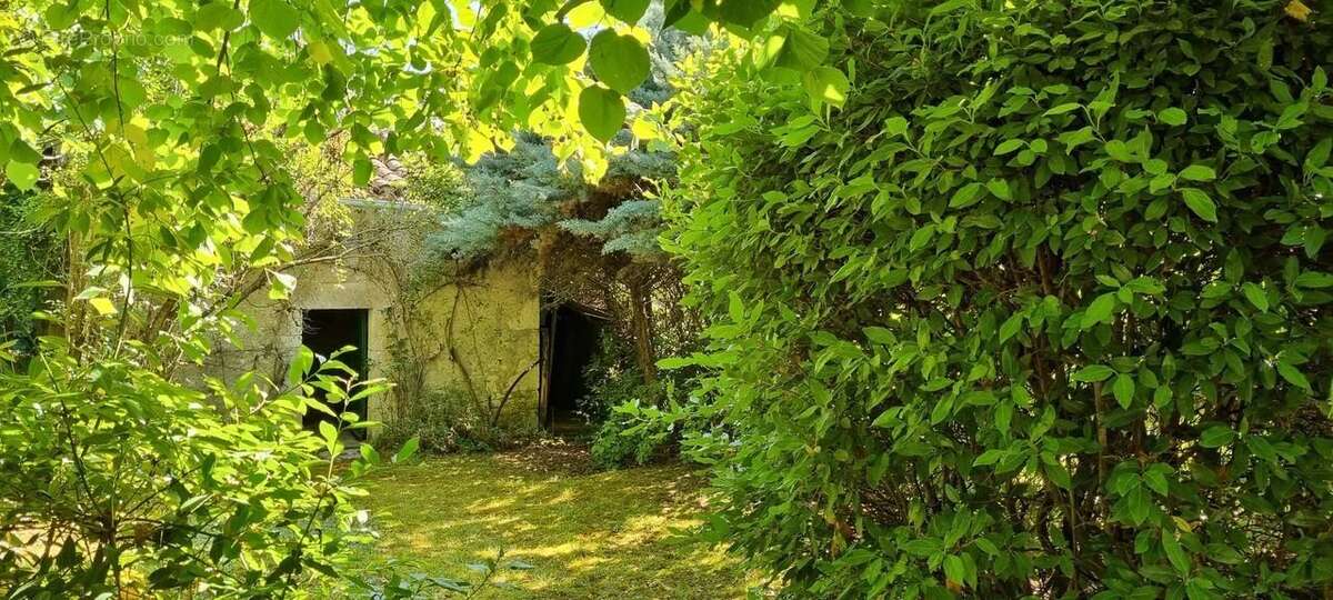 Maison à CASTELNAU-MONTRATIER