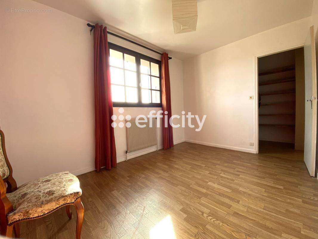 Maison à LA TOUR-DU-PIN