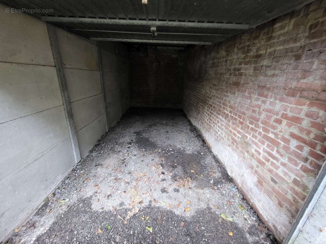 Parking à CLAIRMARAIS