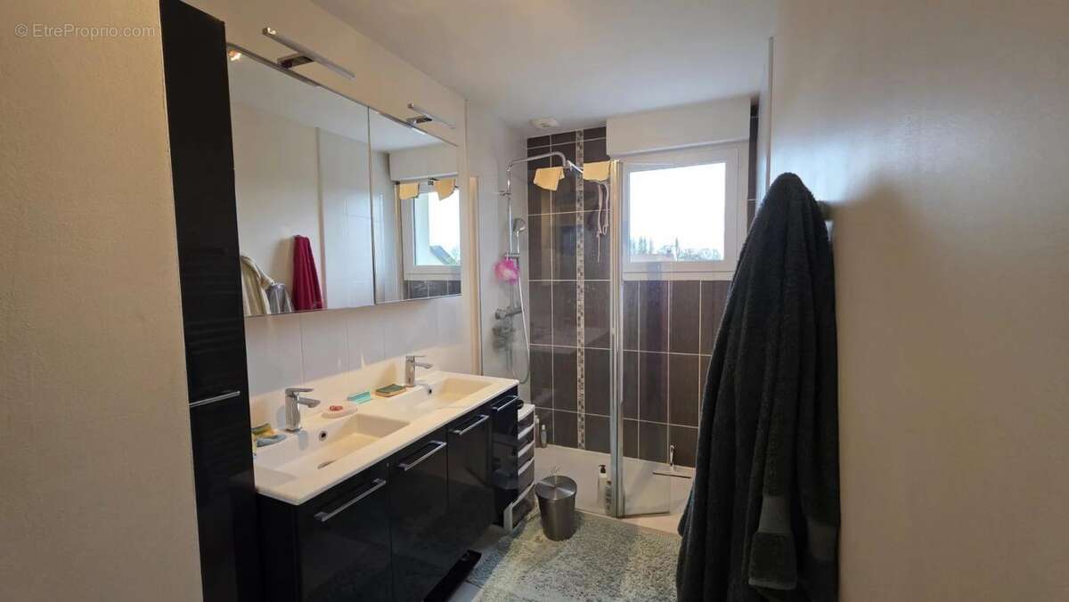 Maison à GRANDVILLIERS