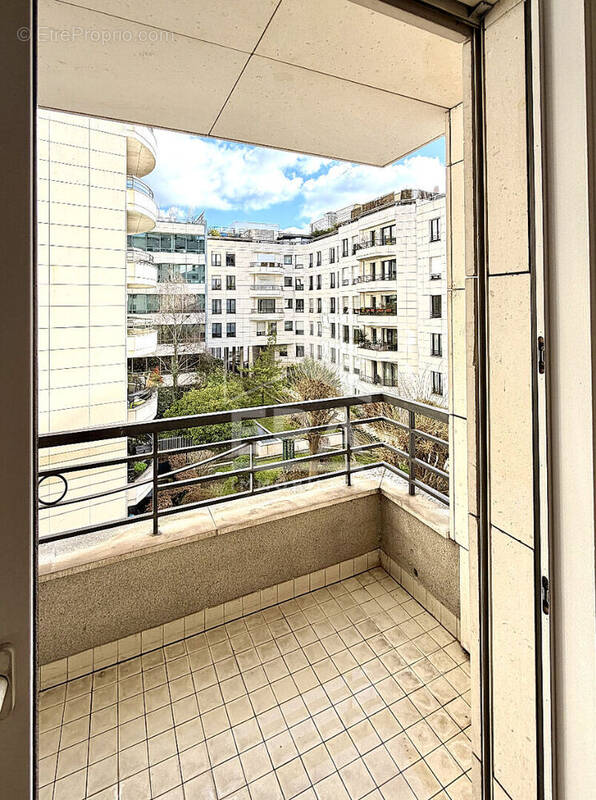 Appartement à LEVALLOIS-PERRET